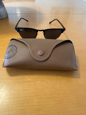 Ray-Ban Black Frame Sunglasses with Brown Case